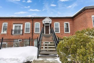 8 Main St Apt 11, Jaffrey, NH 03452