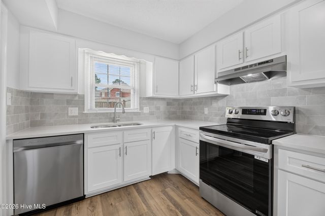 51 Barnes Street, Greenville, NC 27858