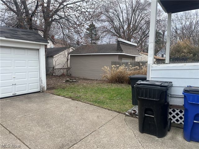 2014 Hood Avenue, Cleveland, OH 44109