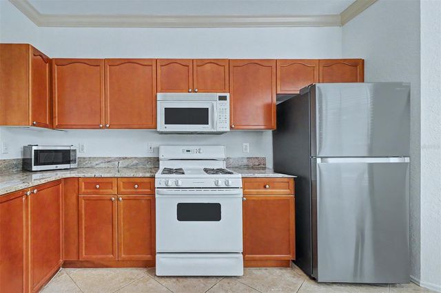 2746 VIA TIVOLI 110B, Clearwater, FL 33764