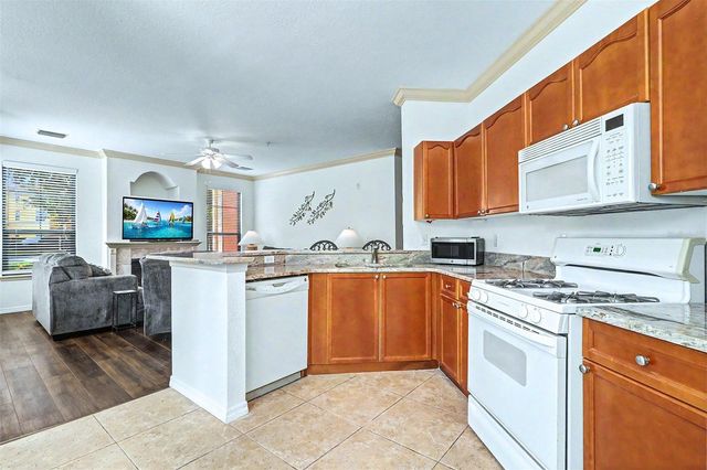 2746 VIA TIVOLI 110B, Clearwater, FL 33764