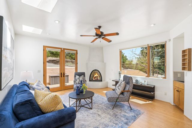 7622 Old Santa Fe, Santa Fe, NM 87505