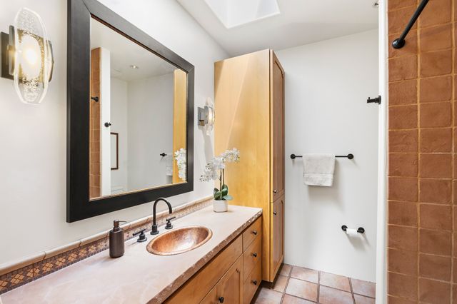 7622 Old Santa Fe, Santa Fe, NM 87505