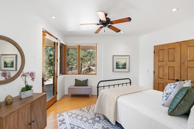 7622 Old Santa Fe, Santa Fe, NM 87505