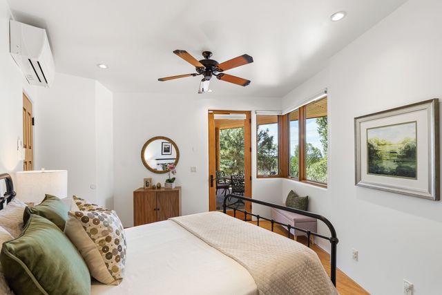 7622 Old Santa Fe, Santa Fe, NM 87505