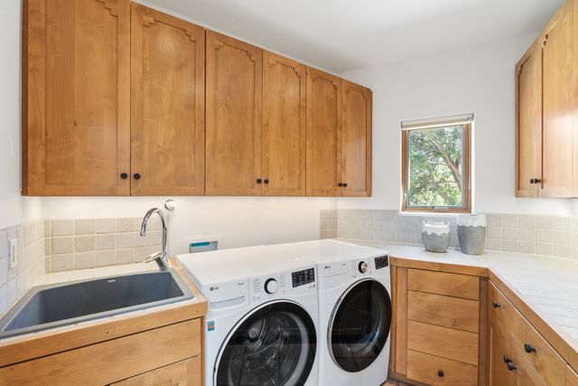 7622 Old Santa Fe, Santa Fe, NM 87505
