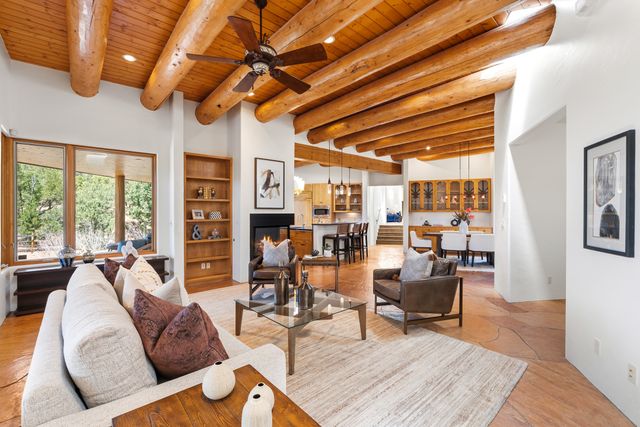 7622 Old Santa Fe, Santa Fe, NM 87505