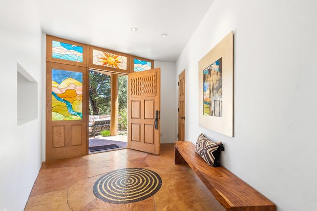 7622 Old Santa Fe, Santa Fe, NM 87505