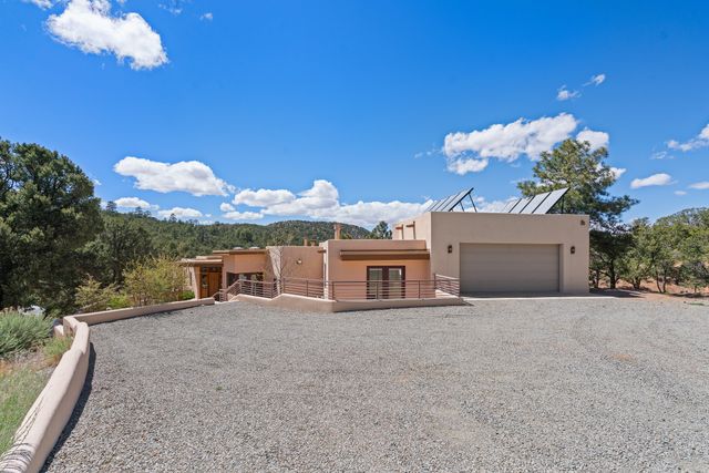 7622 Old Santa Fe, Santa Fe, NM 87505
