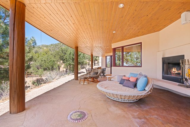 7622 Old Santa Fe, Santa Fe, NM 87505