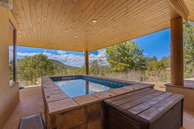 7622 Old Santa Fe, Santa Fe, NM 87505