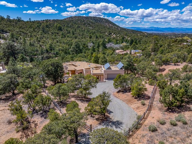 7622 Old Santa Fe, Santa Fe, NM 87505