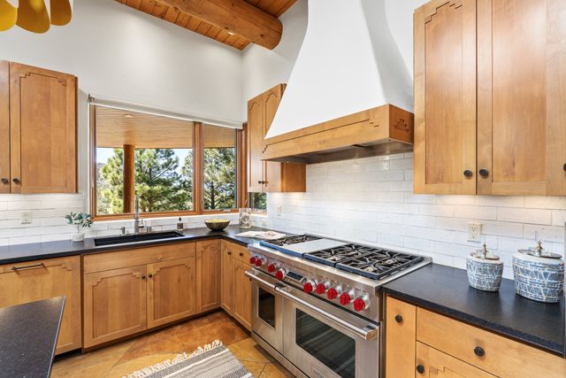 7622 Old Santa Fe, Santa Fe, NM 87505