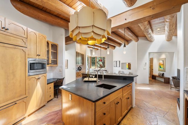 7622 Old Santa Fe, Santa Fe, NM 87505