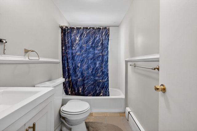 10-16 Stephen St 5, Lynn, MA 01902