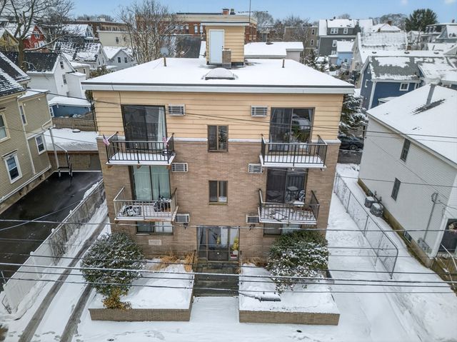 10-16 Stephen St 5, Lynn, MA 01902