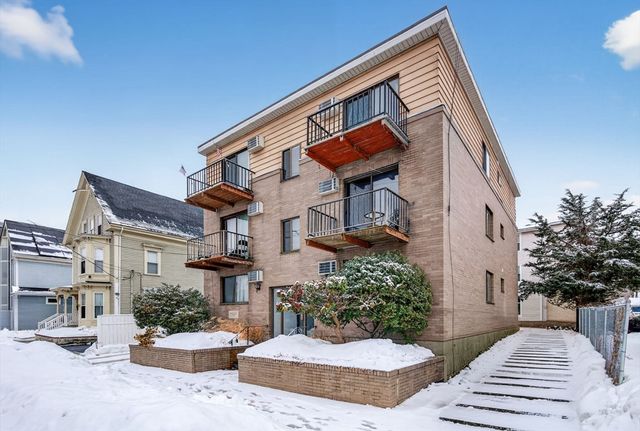 10-16 Stephen St 5, Lynn, MA 01902