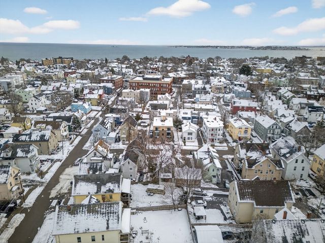 10-16 Stephen St 5, Lynn, MA 01902