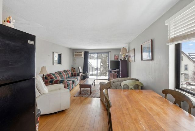 10-16 Stephen St 5, Lynn, MA 01902