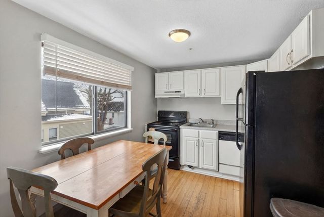 10-16 Stephen St 5, Lynn, MA 01902