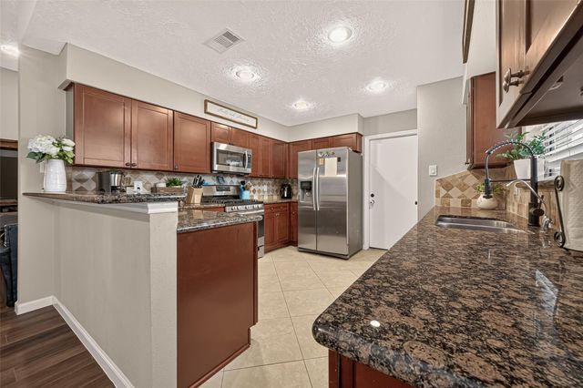 7522 Cavesson Drive, Cypress, TX 77433