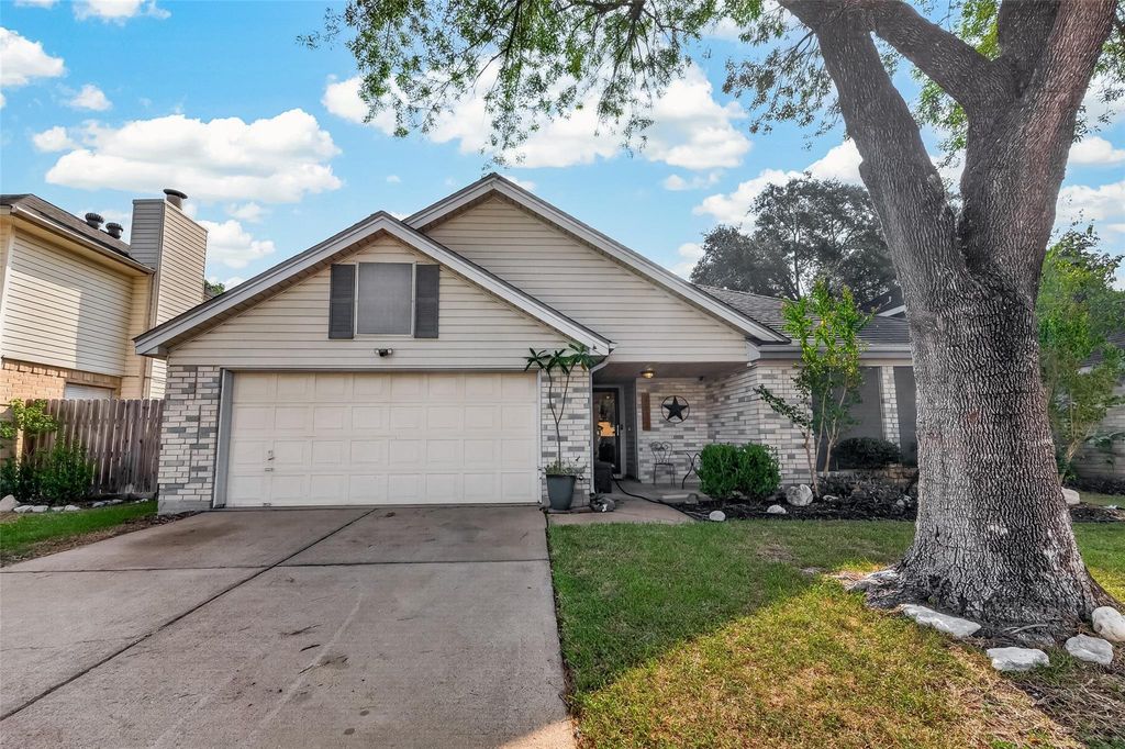 7522 Cavesson Drive, Cypress, TX 77433
