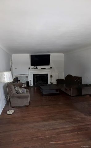 2112 Miller Road, Flint, MI 48503