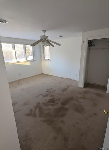 2112 Miller Road, Flint, MI 48503