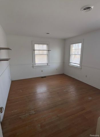 2112 Miller Road, Flint, MI 48503