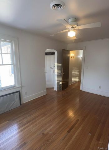 2112 Miller Road, Flint, MI 48503