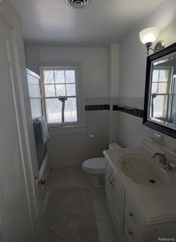 2112 Miller Road, Flint, MI 48503