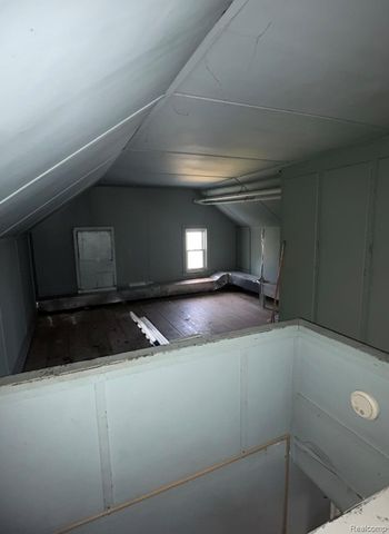 2112 Miller Road, Flint, MI 48503