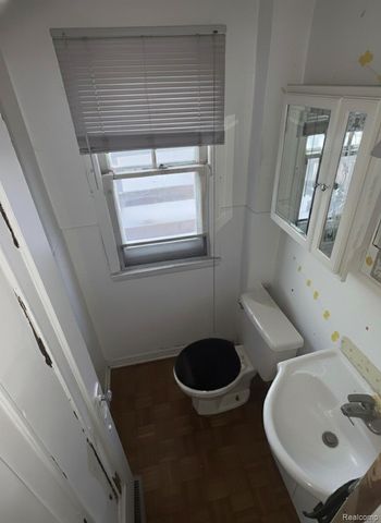 2112 Miller Road, Flint, MI 48503