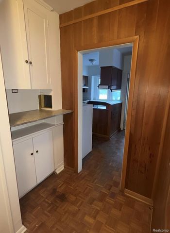 2112 Miller Road, Flint, MI 48503