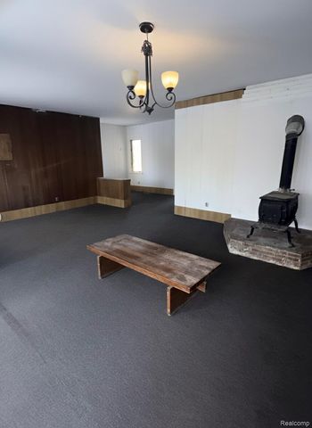 2112 Miller Road, Flint, MI 48503