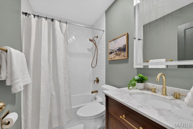 2706 Sundowner Drive, St Charles, MO 63303