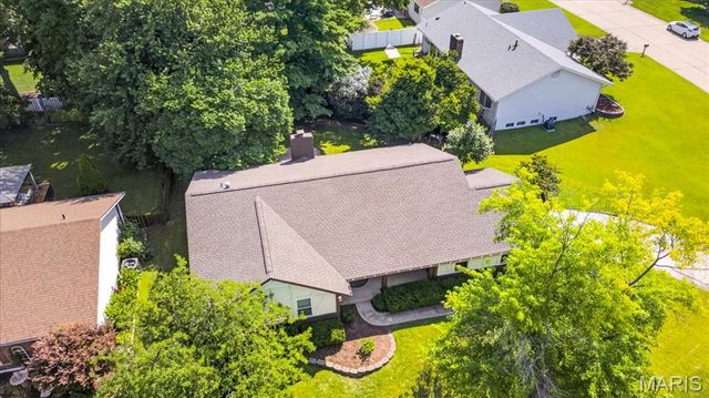2706 Sundowner Drive, St Charles, MO 63303