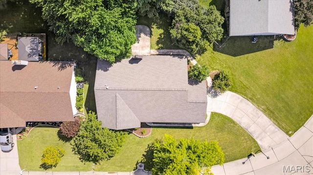 2706 Sundowner Drive, St Charles, MO 63303