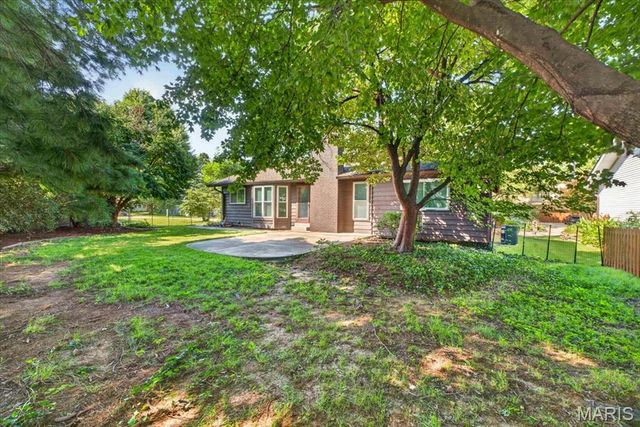 2706 Sundowner Drive, St Charles, MO 63303