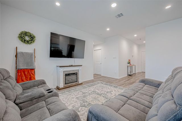 40603 Pine Spruce Lane, Magnolia, TX 77354