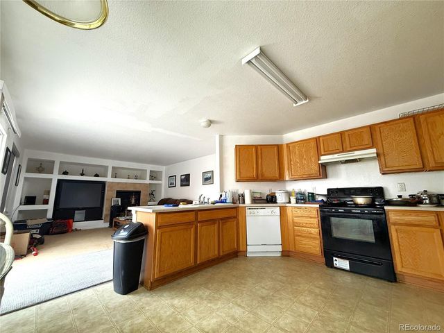 5543 Helena Court, Denver, CO 80239