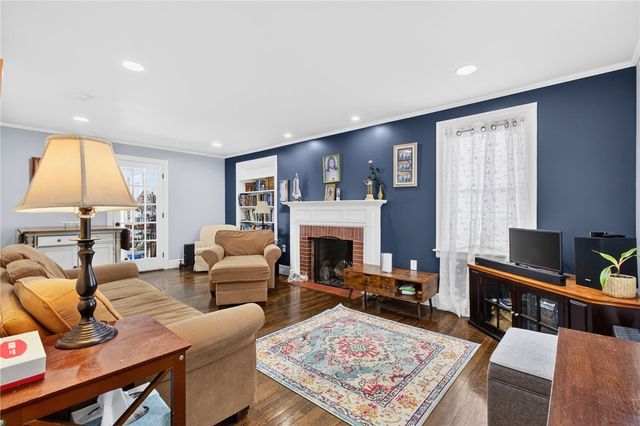 2941 Pawtucket Avenue, East Providence, RI 02915