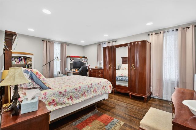 2941 Pawtucket Avenue, East Providence, RI 02915