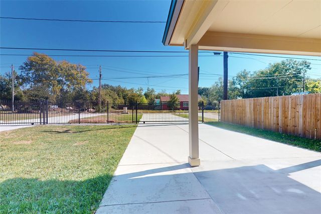 8709 Wheatley Street A, Houston, TX 77088