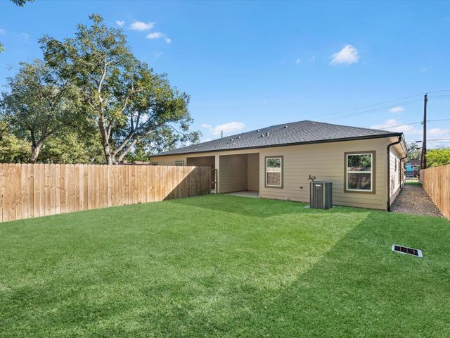 8709 Wheatley Street A, Houston, TX 77088