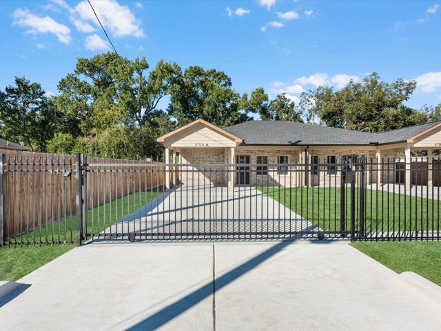 8709 Wheatley Street A, Houston, TX 77088