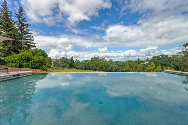 6325 Reservoir Dr, Granite Bay, CA 95746