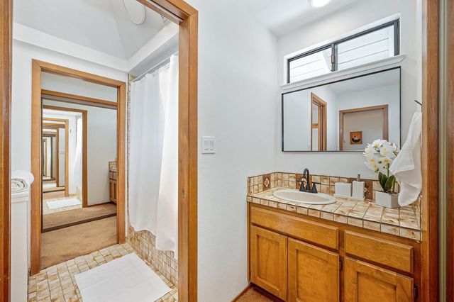 6325 Reservoir Dr, Granite Bay, CA 95746