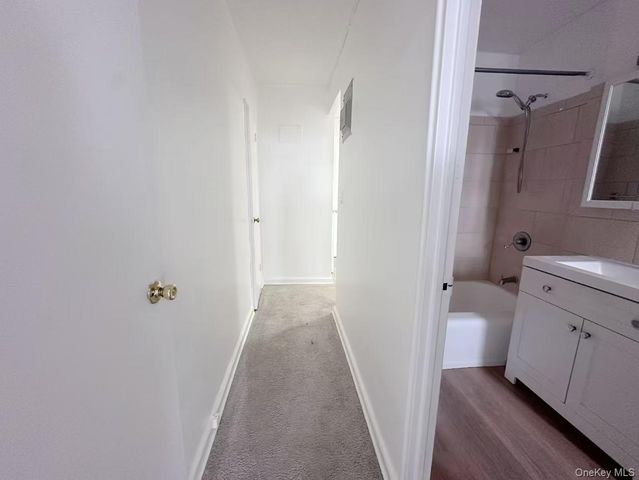 150-11 72nd Road 6F, Flushing, NY 11367