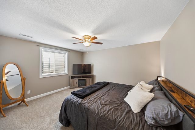 309 Summit Circle NW, Bondurant, IA 50035